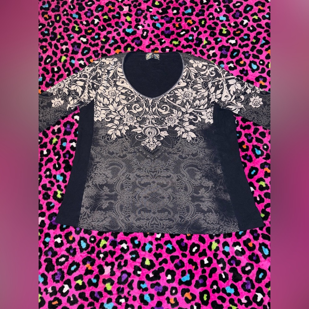 1X Vanilla Sugar Black and White Floral Blouse